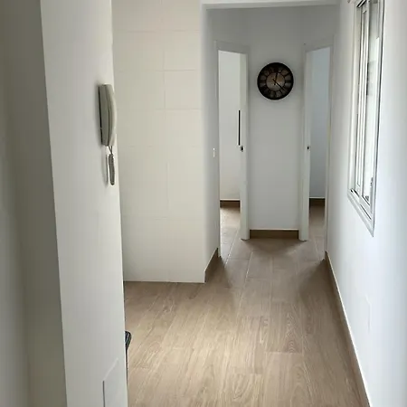 Cozy Bright In Apartment *